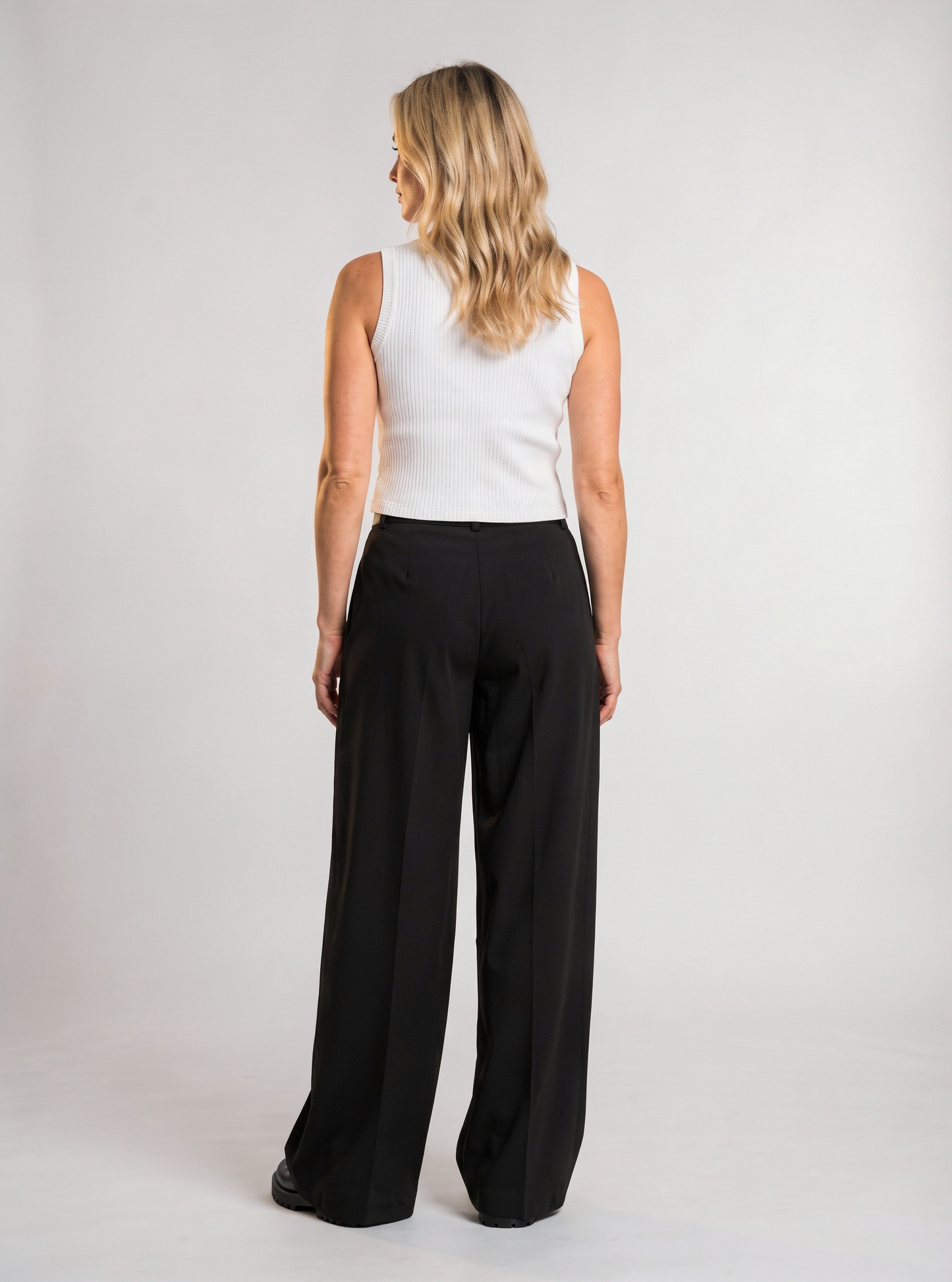 STND. Plissé Trousers