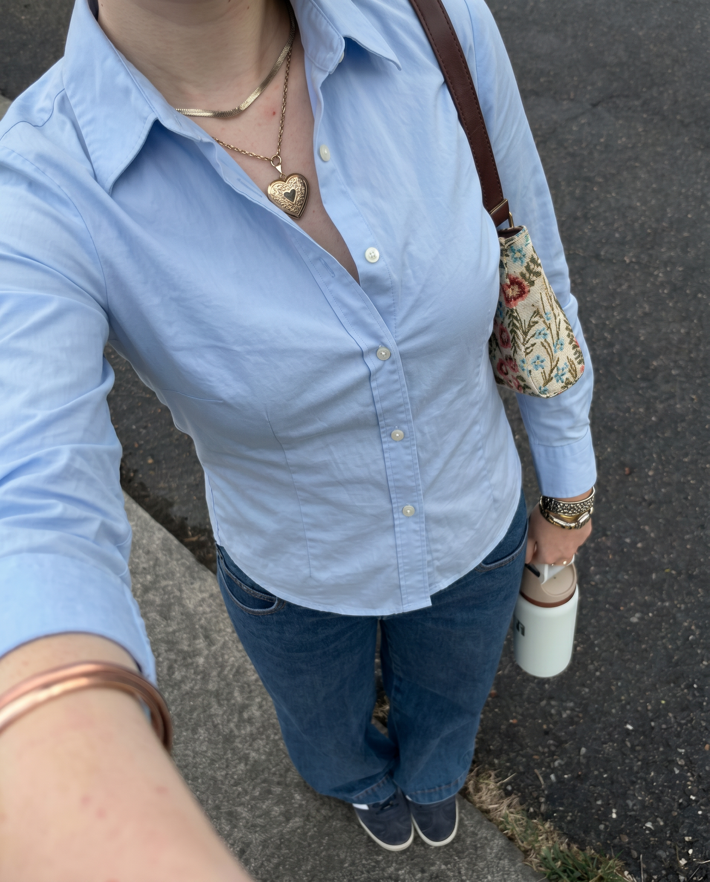 STND. Courbe Base-Shirt (baby blue)
