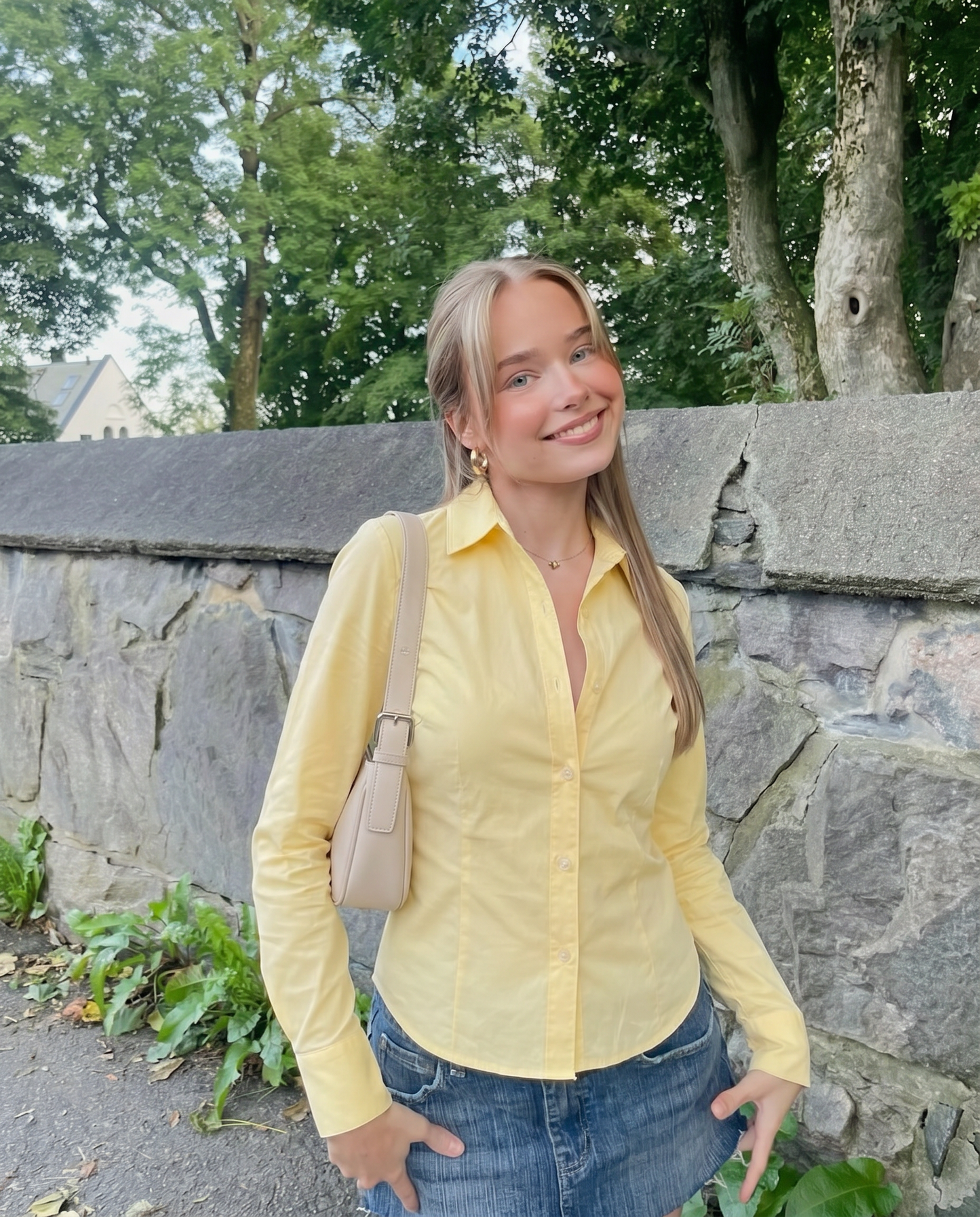 STND. Courbe Base-Shirt (yellow)