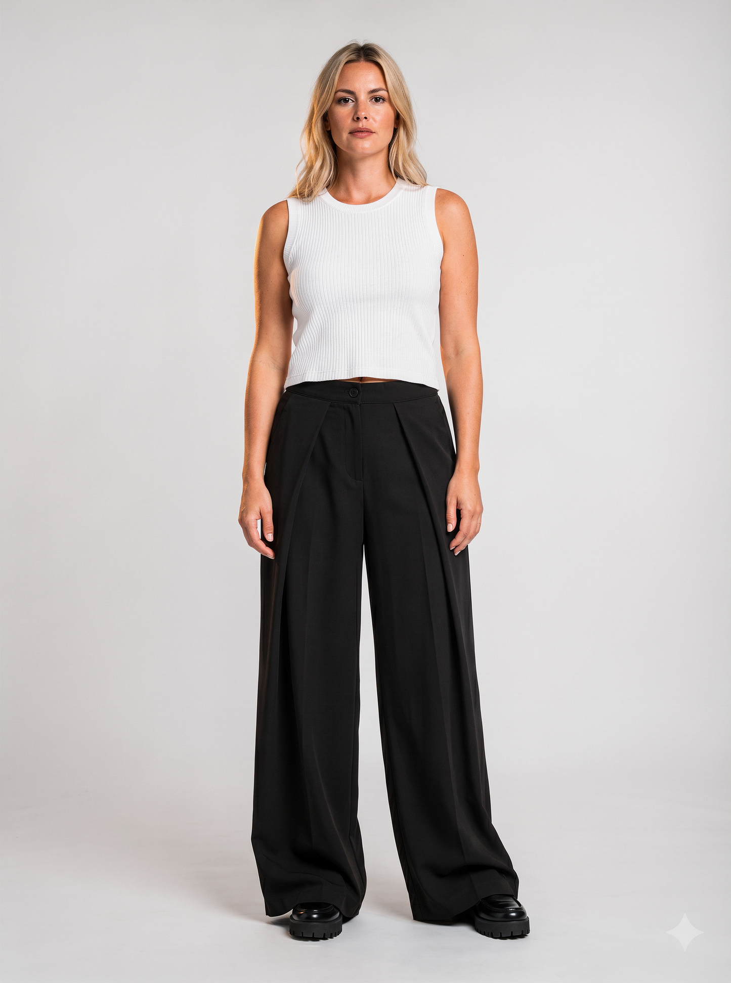 STND. Plissé Trousers